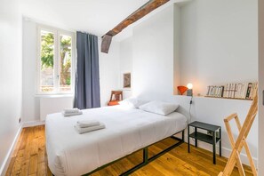 2 habitaciones, escritorio, wifi y ropa de cama 