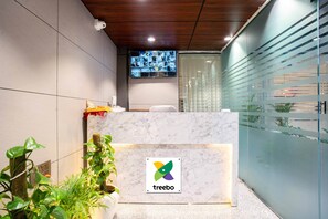 Reception - Treebo Royal Grand, Sector 71 (Noida)
