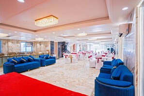 Banquet hall - Treebo Royal Grand, Sector 71 (Noida)