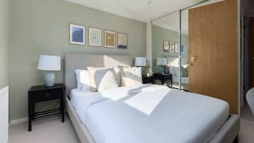 Apartment (2 Bedrooms) | 2 bedrooms, laptop workspace, bed sheets