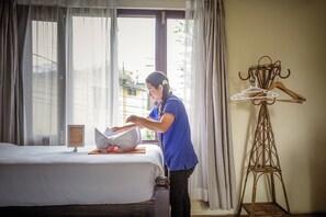 Deluxe Double Room, Balcony, Garden View | Desk, laptop workspace, iron/ironing board, free WiFi