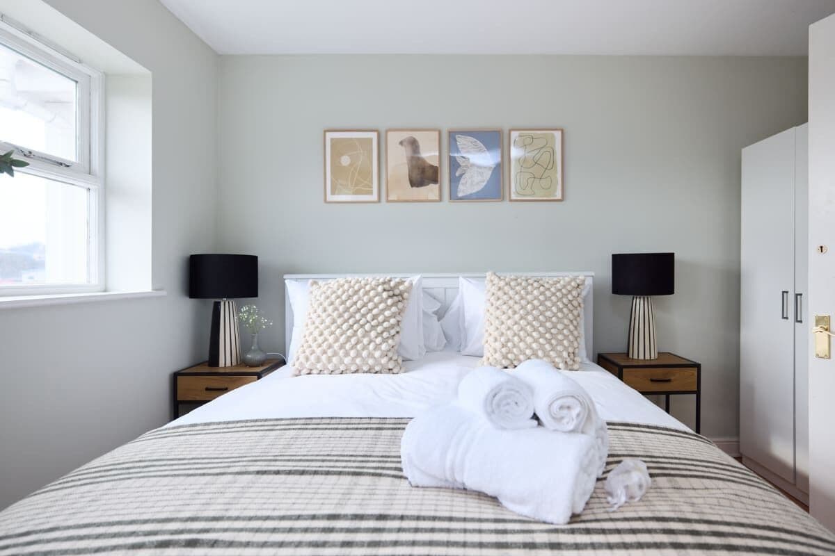 Apartment (3 Bedrooms) | 3 Schlafzimmer, Bügeleisen/Bügelbrett, kostenloses WLAN, Bettwäsche