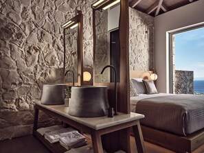 3 quartos, ferros/tábuas de passar roupa, Wi-Fi, roupa de cama