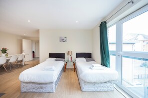 3 soverom, strykejern/-brett, wi-fi og sengetøy