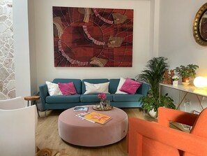 TV, books, stereo