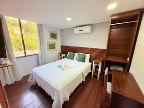 Free WiFi, bed sheets - EcoHotel Vale do Sol (Embu das Artes)