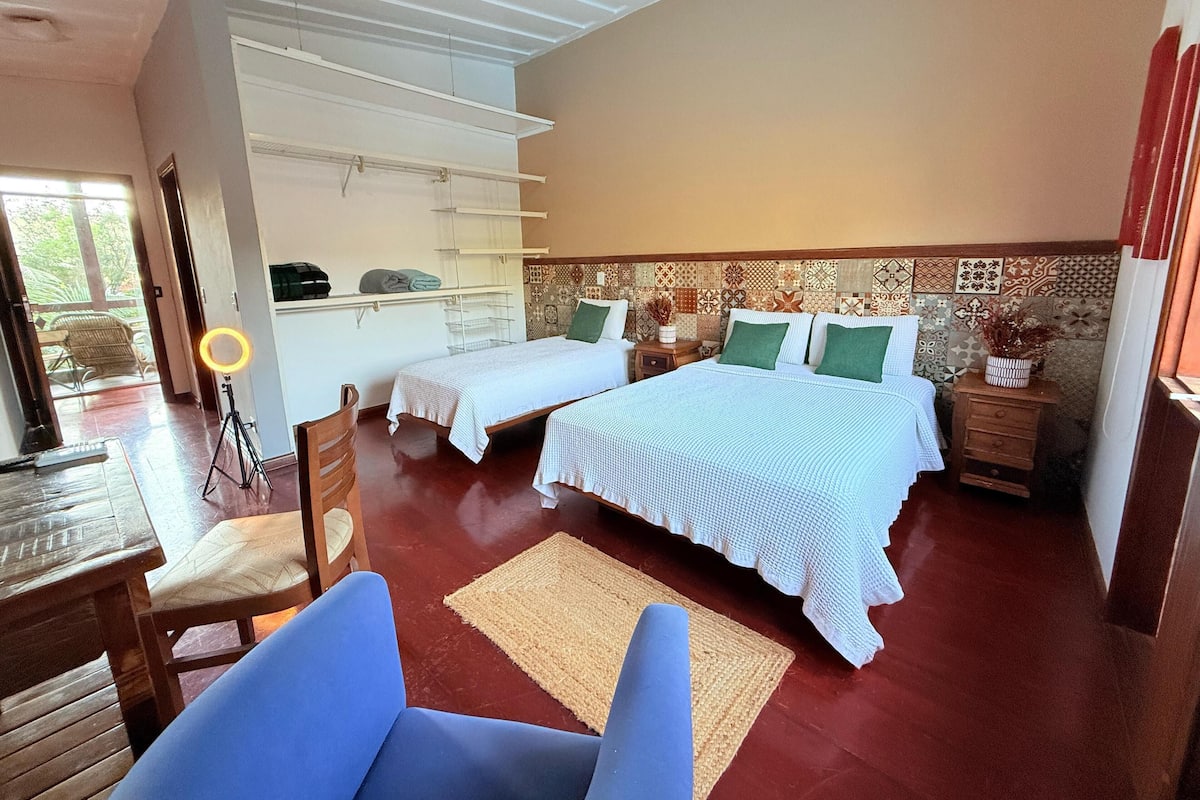 Superior Studio Suite | 1 bedroom, free WiFi, bed sheets