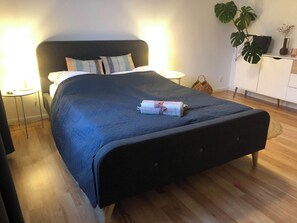 4 makuuhuonetta, silitysrauta/-lauta, Wi-Fi, vuodevaatteet