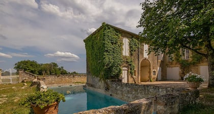 Château Monluc -360° views, XL pool, cinema room, kids room & ping-pong
