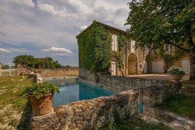 Château Monluc -360° views, XL pool, cinema room, kids room & ping-pong