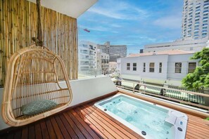 Bain à remous extérieur