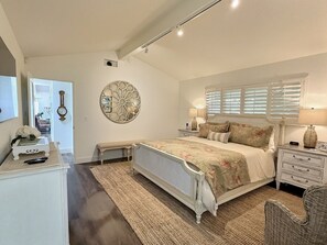 4 bedrooms, free WiFi, bed sheets - Gem Of The Sea – A Cayucos Home with Stunning Views & Private Beach Access! (Cayucos)