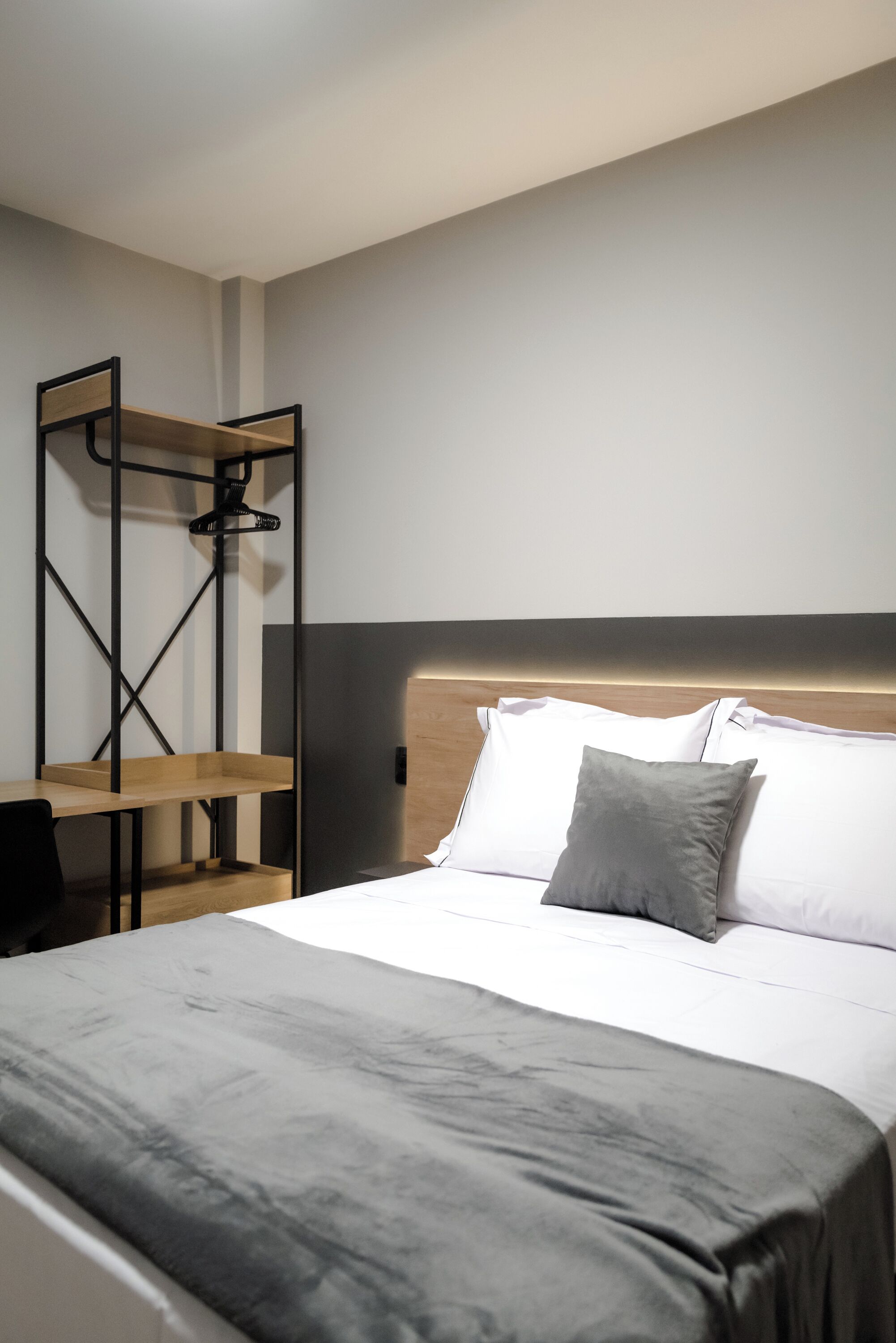 2 makuuhuonetta, silitysrauta/-lauta, ilmainen Wi-Fi