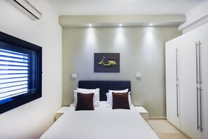 3 bedrooms, iron/ironing board, WiFi, bed sheets - Zebra's Stripe by HolyGuest (Tel Aviv)