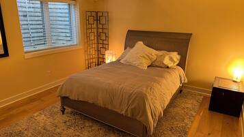 2 habitaciones, tabla de planchar con plancha, wifi y ropa de cama