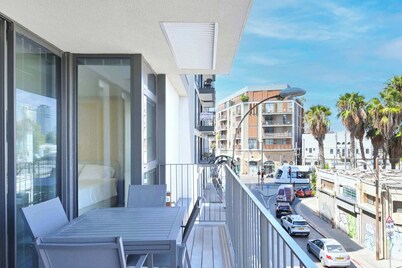 Stylish Sea View 2BR Apartment by HolyGuest