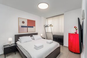 3 chambres, fer et planche à repasser, Wi-Fi, literie fournie