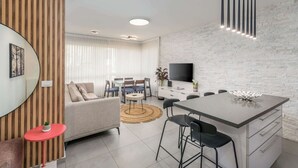 Living area - Spacious 3BR on Frishman Beach by HolyGuest (Tel Aviv)
