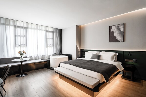 Romantic Double Room, Park View