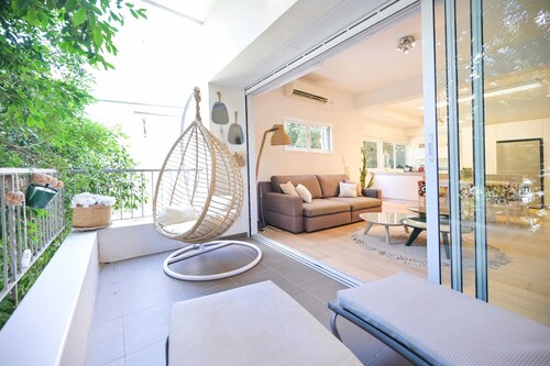 Sea&Sun 2BR close Gordon Beach by HolyGuest
