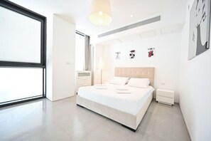 3 bedrooms, desk, iron/ironing board, travel cot - Modern Beachfront 3BR by HolyGuest (Tel Aviv)