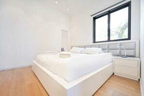 3 dormitorios, tabla de planchar con plancha, cuna de viaje y wifi