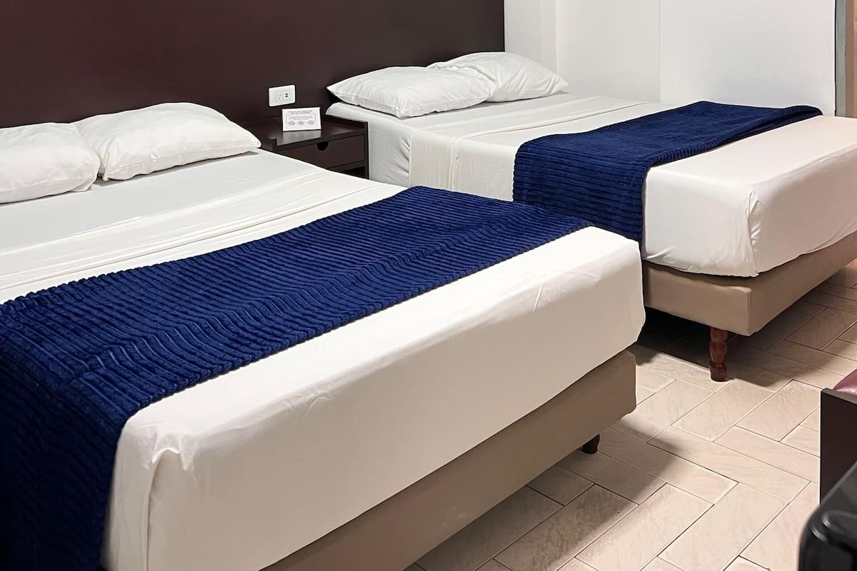 ห้องพักสำหรับสี่ท่าน | เครื่องนอนระดับพรีเมียม, เตียง Select Comfort, เตารีด/โต๊ะรีดผ้า
