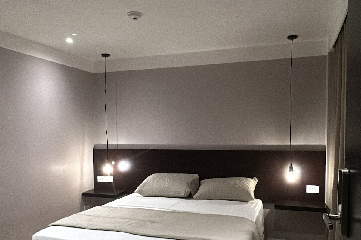 ห้องดีลักซ์ดับเบิลหรือทวิน, วิวเมือง | เครื่องนอนระดับพรีเมียม, เตียง Select Comfort, เตารีด/โต๊ะรีดผ้า