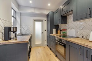 Fridge, microwave, stovetop, toaster