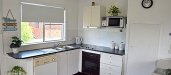 Capeview 2 - Top floor unit perfect distance from everything you could need in South West Rocks.