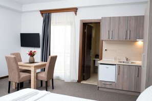1 bedroom, in-room safe, travel cot, WiFi