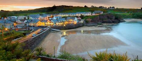 Fassade der Unterkunft â Abend/Nacht