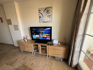 Apartment, 2 Bedrooms, Accessible, Smoking | Room amenity
