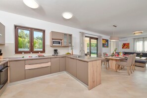 Fridge, microwave, oven, dishwasher