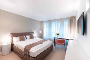 Apartemen Comfort, 1 Tempat Tidur Queen dengan tempat tidur Sofa | Seprai premium, meja kerja, dan ruang kerja ramah laptop