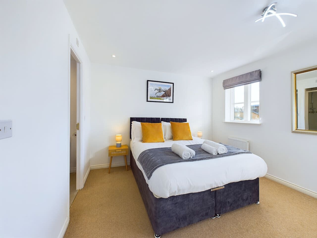 4 camere, una scrivania, ferro/asse da stiro, Wi-Fi gratuito