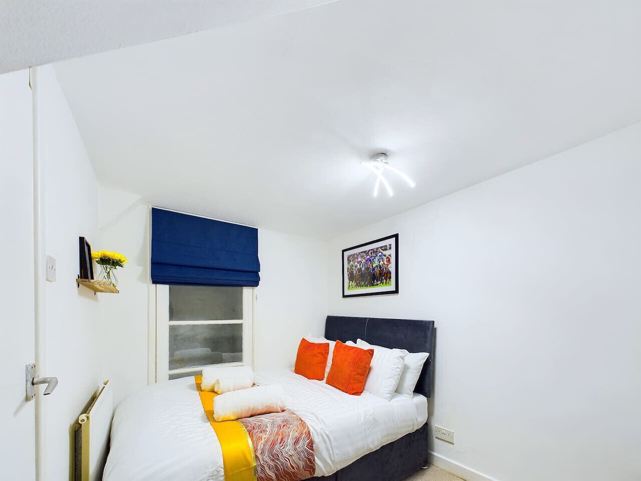 3 bedrooms, desk, iron/ironing board, travel cot