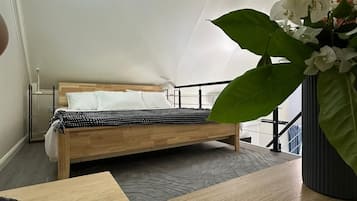 Superior Studio Suite, Courtyard View | In-room safe, free WiFi