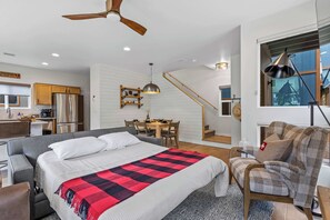 2 sovrum, strykjärn/strykbräda, resesäng och wi-fi