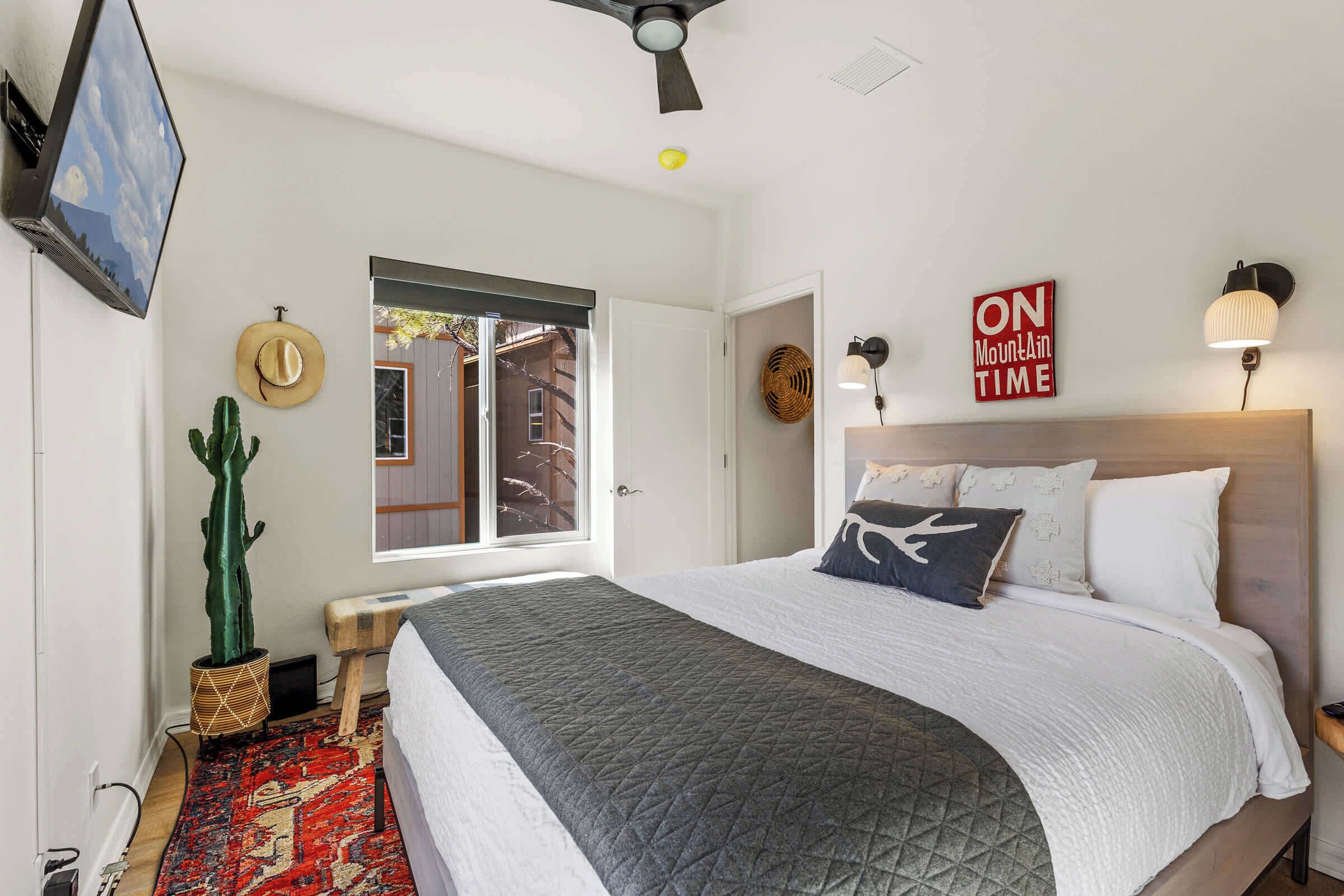 2 habitaciones, tabla de planchar con plancha, cuna de viaje y wifi 