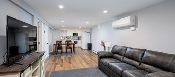 Charming 1-bedroom apt with WiFi, AC in soothing Seaford