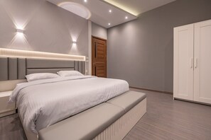 3 chambres, fer et planche à repasser, Wi-Fi, literie fournie