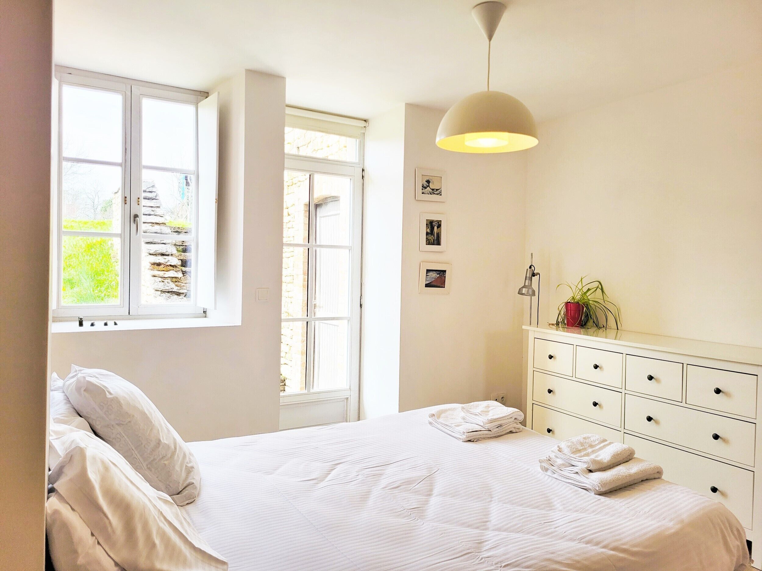 3 soverom, strykejern/-brett, wi-fi og sengetøy