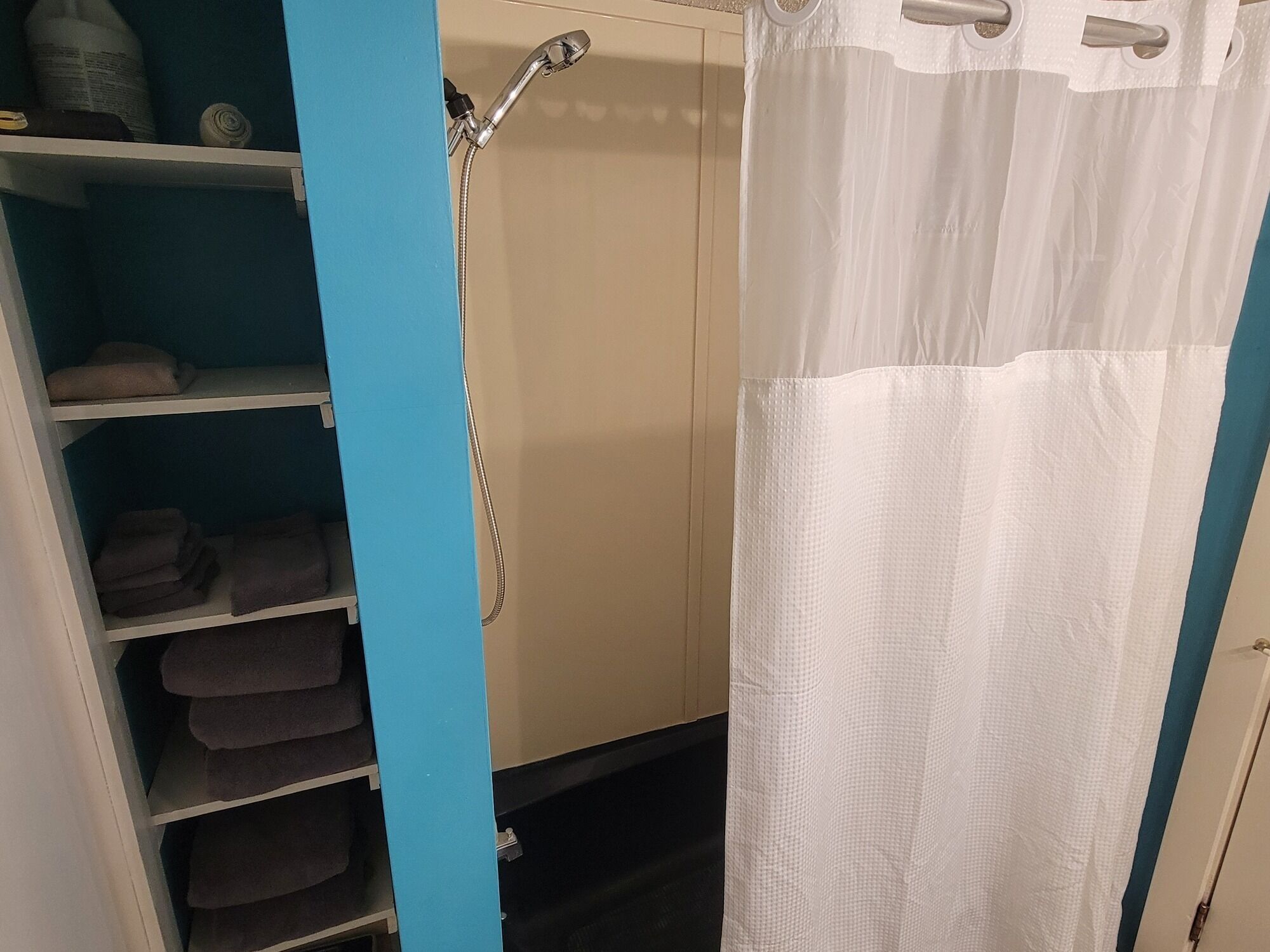 Hair dryer, towels
