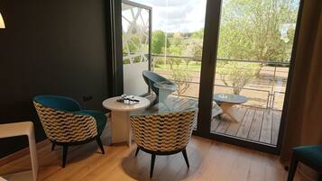 Chambre Design Double ou avec lits jumeaux, vue jardin