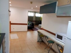 Apartment, Smoking | 2 bedrooms - Center Porto Economic Huge Flat (Porto)