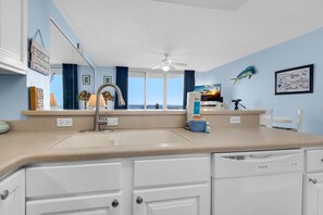 公寓式客房, 1 张特大床和 1 张沙发床 (Inn At Summerwind 304 - Hooked on the) | 浴室
