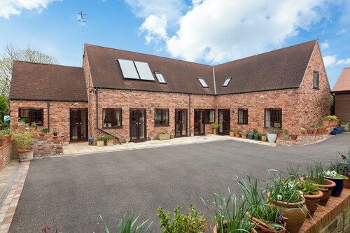 Unicorn Barn in Shottery, near Anne Hathaways Cottage