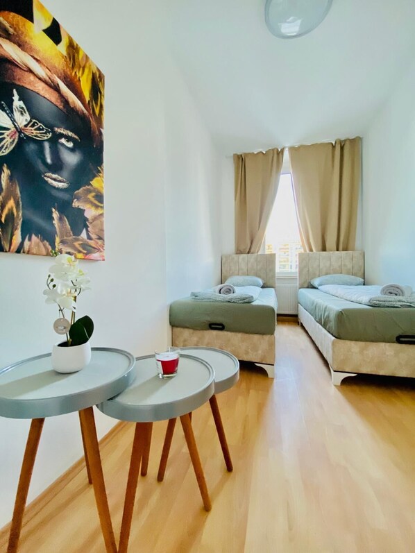 Basic Room | Blackout drapes, iron/ironing board - Rooms in Cozy 4BR Shared Apt Central (Vienna)
