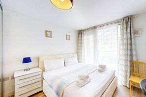 2 bedrooms, desk, iron/ironing board, free WiFi